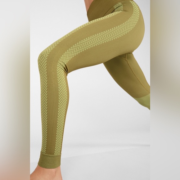 High Waisted Seamless Check Leggings Thyme Fabletics - Picture 2 of 4